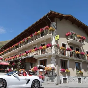 hotel-du-cret-rond.hotels-rhonealpes.com/
